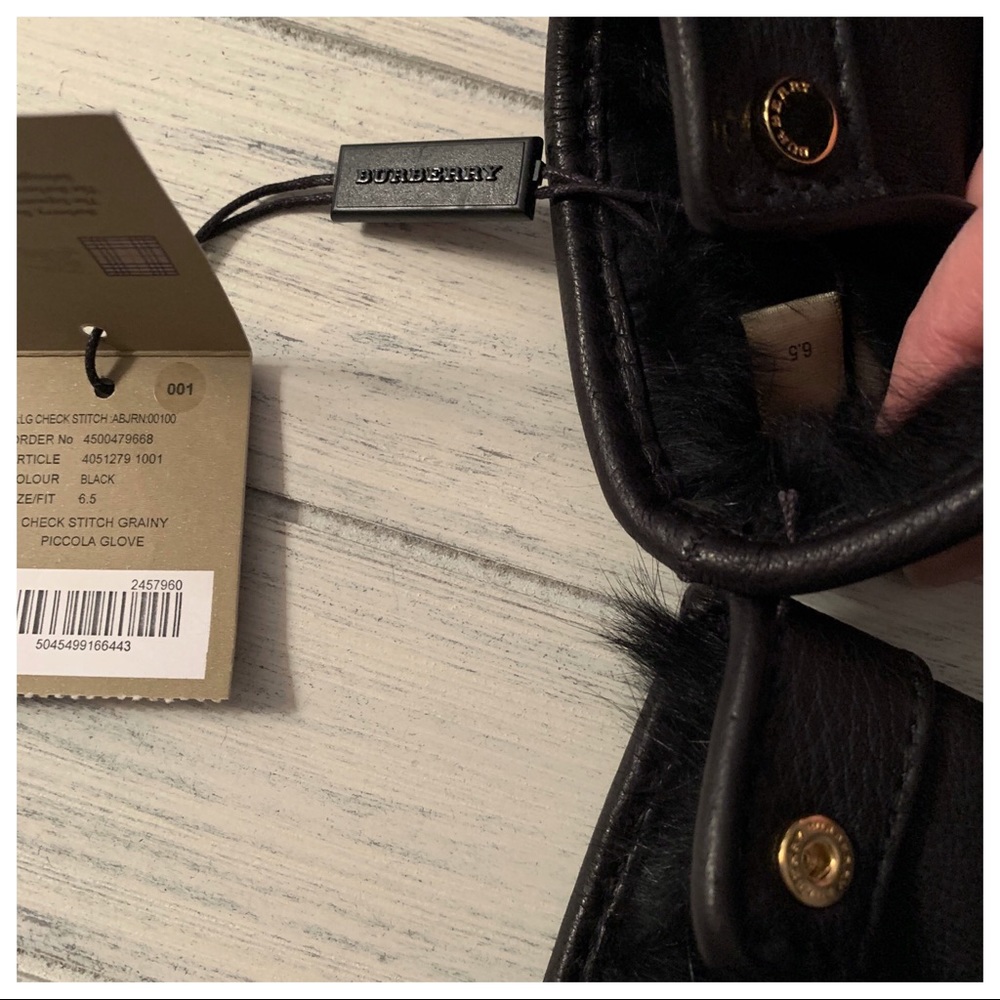 HP🎉NWT Burberry Check Stitch Grainy Piccola Glove - Picture 2 of 7